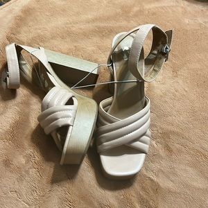Report Women’s Shoes Platform Beige Soft Material Size 9 1/2M